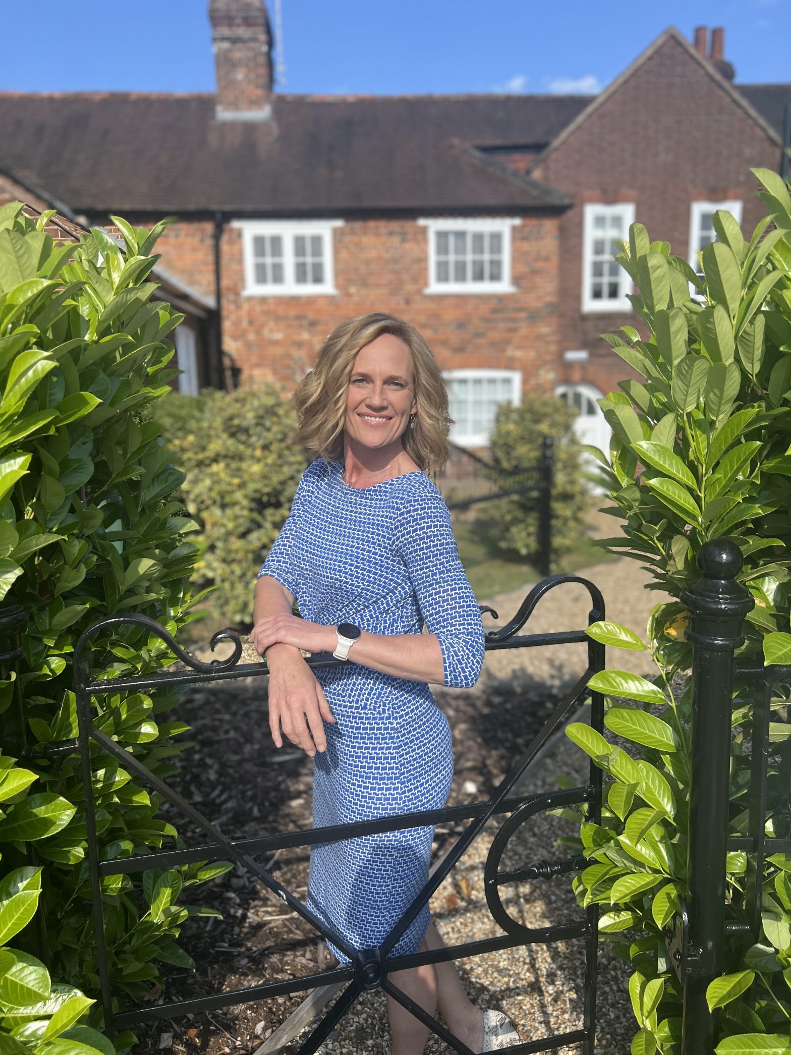 Dr Mia Murray